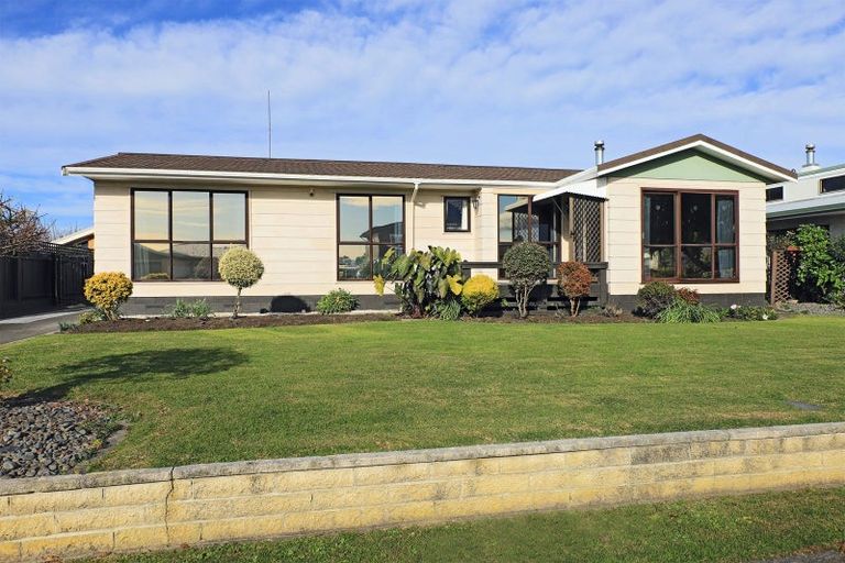 Photo of property in 27 Donegal Crescent, Tamatea, Napier, 4112