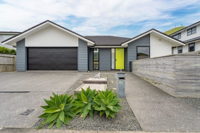 Photo of property in 52 Atherton Terrace, Churton Park, Wellington, 6037