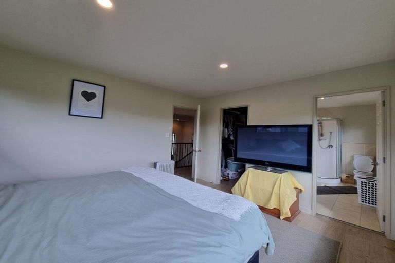Photo of property in 15 Meteor Place, Schnapper Rock, Auckland, 0632