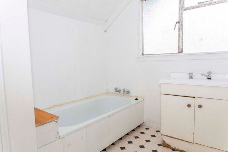 Photo of property in 13 Stanley Street, Dannevirke, 4930