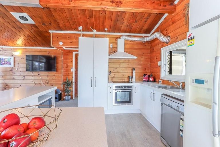 Photo of property in 27 Bell Road, Western Heights, Rotorua, 3015