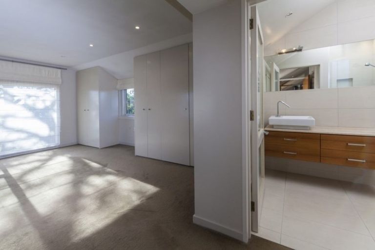 Photo of property in 21 Plynlimon Road, Fendalton, Christchurch, 8052