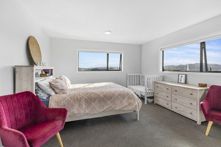 Photo of property in 11a Polestar Lane, Whitby, Porirua, 5024