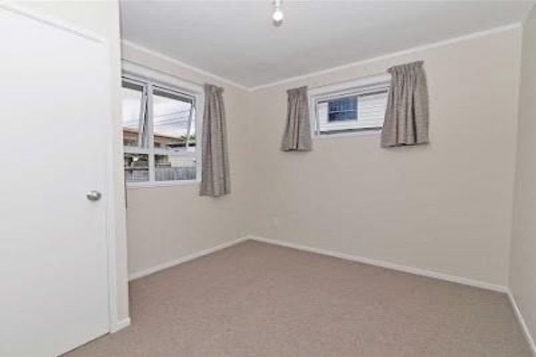 Photo of property in 62 Waimumu Road, Massey, Auckland, 0614