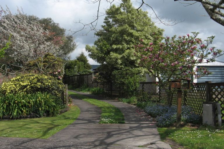 Photo of property in 9 Taurus Place, Kawaha Point, Rotorua, 3010