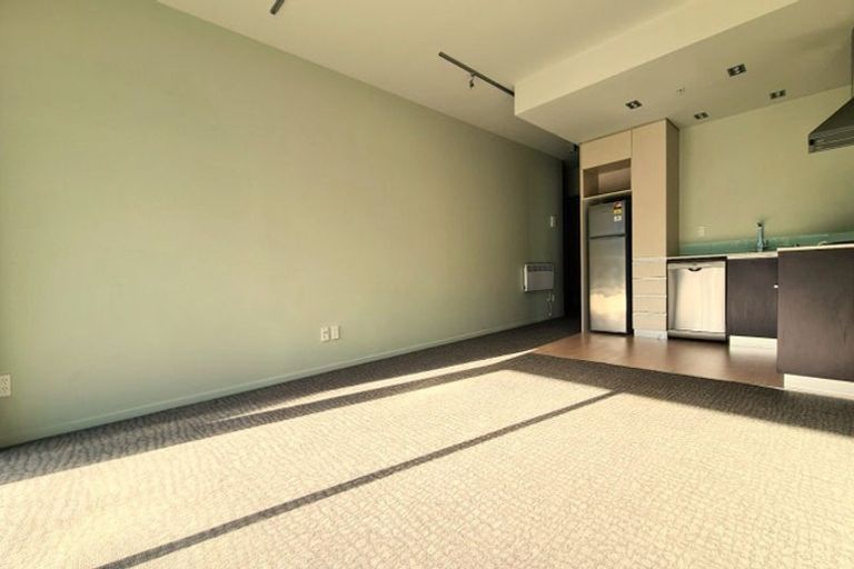 Photo of property in Revolucion Apartments, 101e/28 Torrens Terrace, Mount Cook, Wellington, 6011