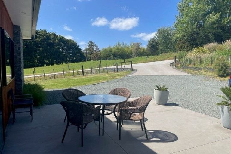 Photo of property in 11 Hancock Grove, Mangawhai, 0573