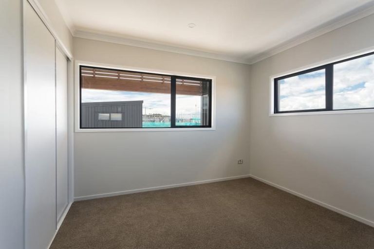 Photo of property in 162 Hobsonville Point Road, Hobsonville, Auckland, 0616