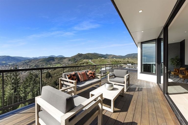 Photo of property in 13 Istana Place, Britannia Heights, Nelson, 7010