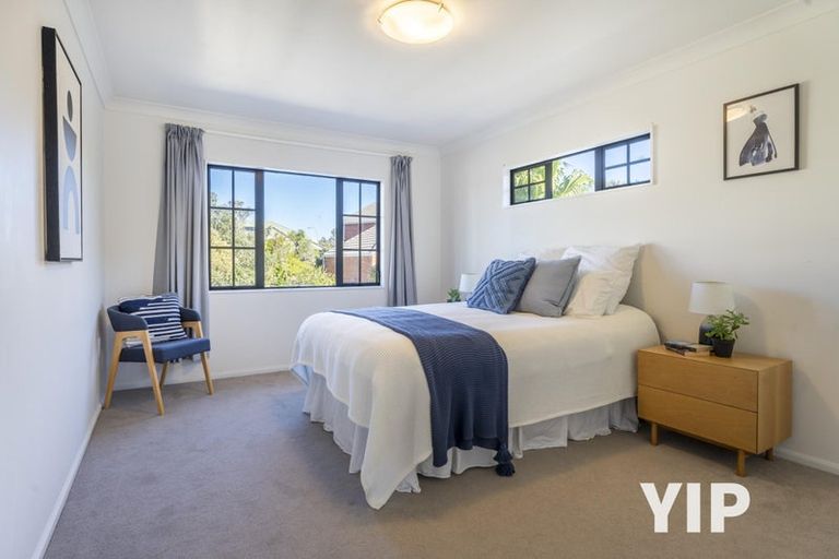 Photo of property in 17 Claverton Grove, Churton Park, Wellington, 6037