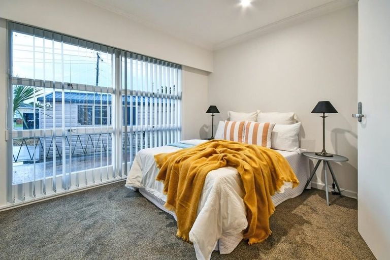 Photo of property in 51 Willis Road, Papakura, 2110