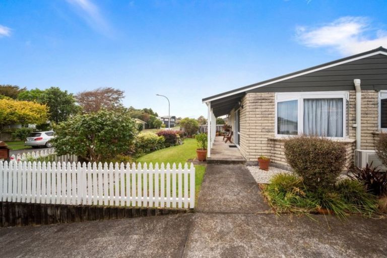 Photo of property in 1/13 Wesley Avenue, Frankleigh Park, New Plymouth, 4310