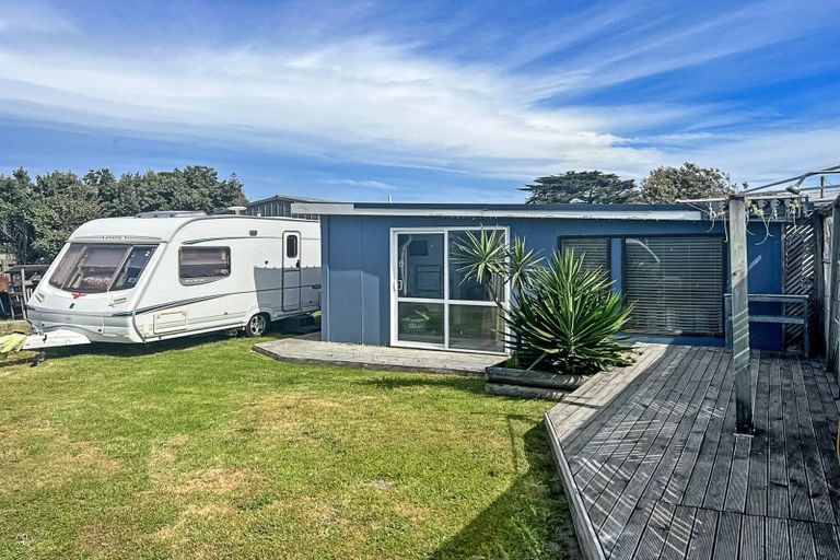 Photo of property in 13 Koputara Road, Himatangi Beach, Foxton, 4891