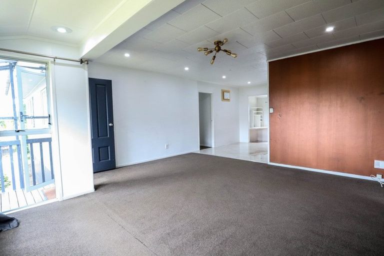Photo of property in 12 Secretariat Place, Randwick Park, Auckland, 2105