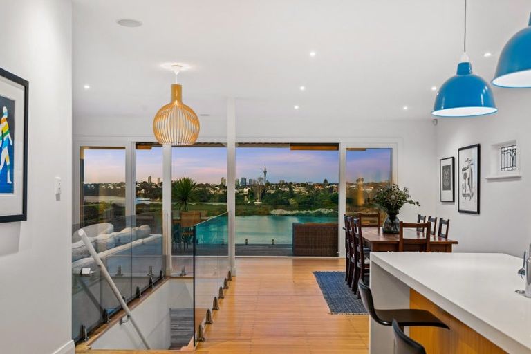 Photo of property in 1 Bangor Street, Point Chevalier, Auckland, 1022