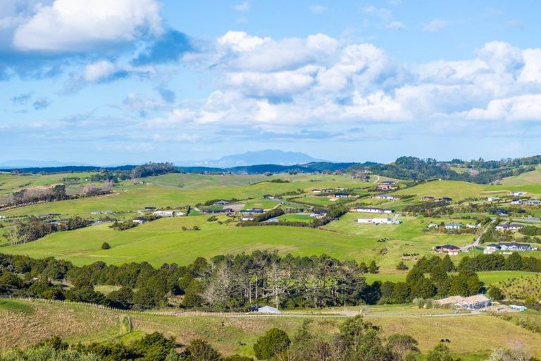 Photo of property in 217a Lawrence Road, Mangawhai, 0573