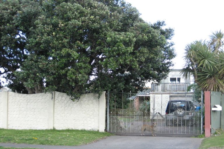 Photo of property in 129 Karaka Street, Castlecliff, Whanganui, 4501