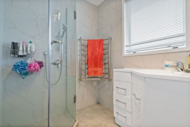 Photo of property in 68 Willis Road, Papakura, 2110