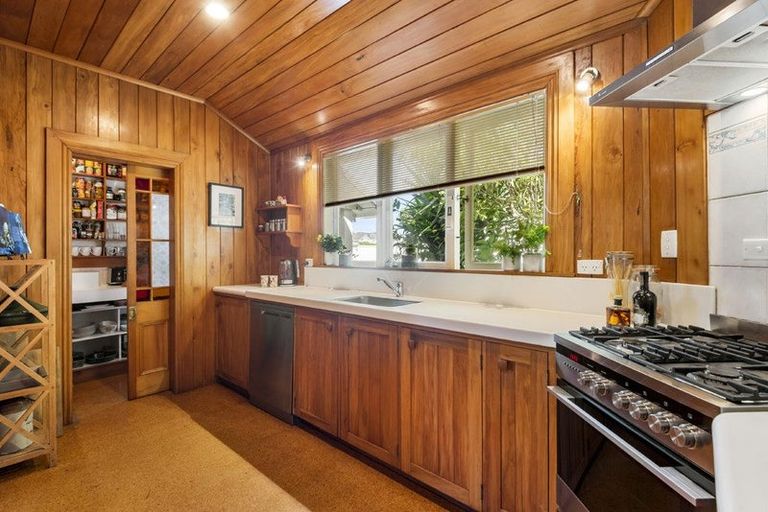 Photo of property in 5 Bayview Road, Hauraki, Auckland, 0622