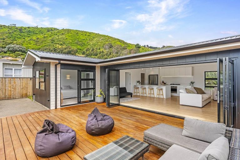 Photo of property in 55 Elizabeth Street, Waikanae, 5036