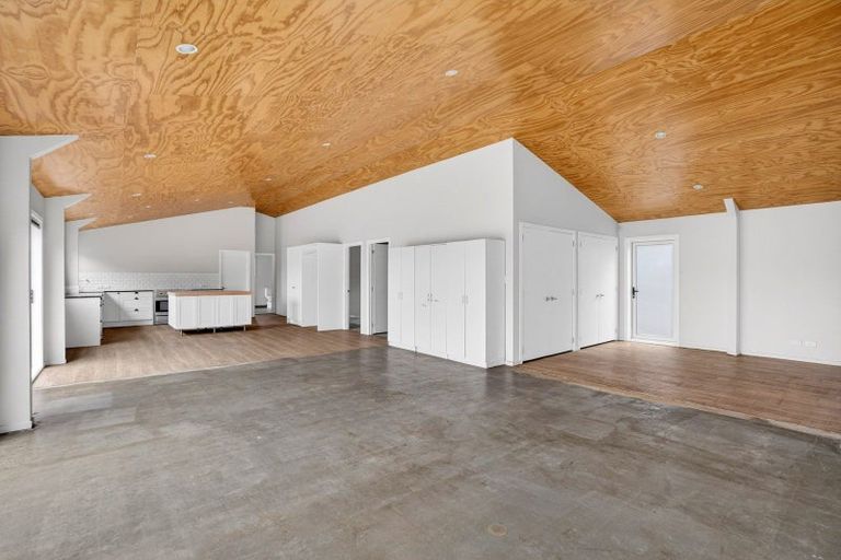 Photo of property in 61 Boord Crescent, Kumeu, 0891