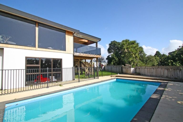 Photo of property in 86 Cutfield Road, New Plymouth, 4310