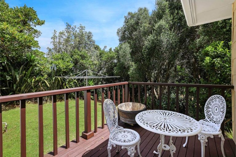 Photo of property in 303 Pollok Wharf Road, Pollok, Waiuku, 2684