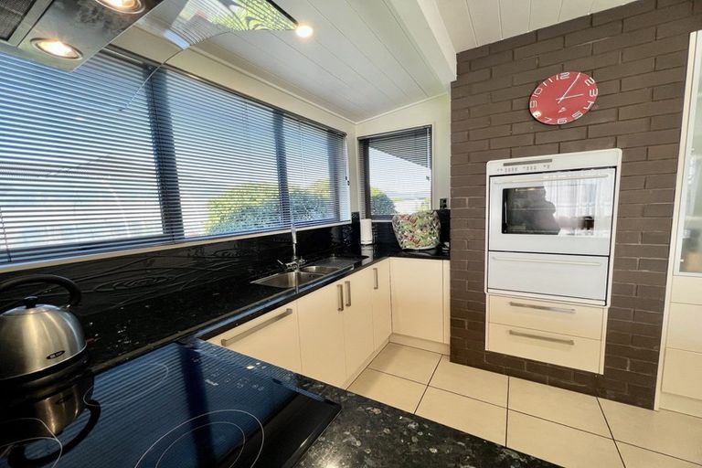 Photo of property in 24 Falcon Street, Newfield, Invercargill, 9812