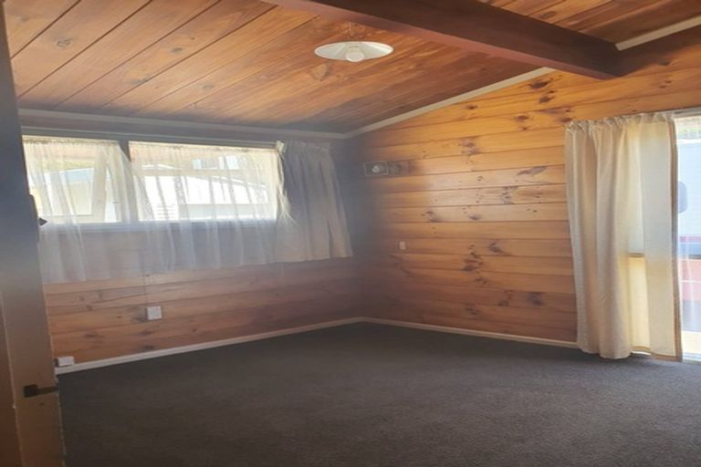 Photo of property in 48 Mountain Road, Western Heights, Rotorua, 3015
