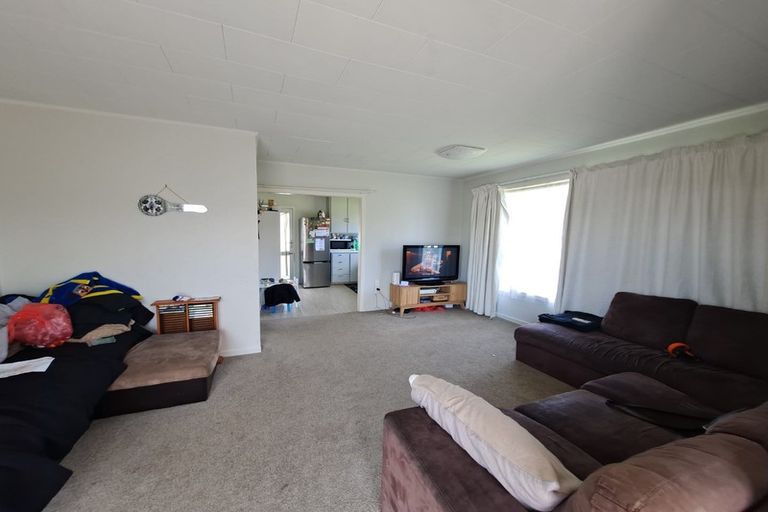 Photo of property in 1/183 Seaview Road, Westown, New Plymouth, 4310