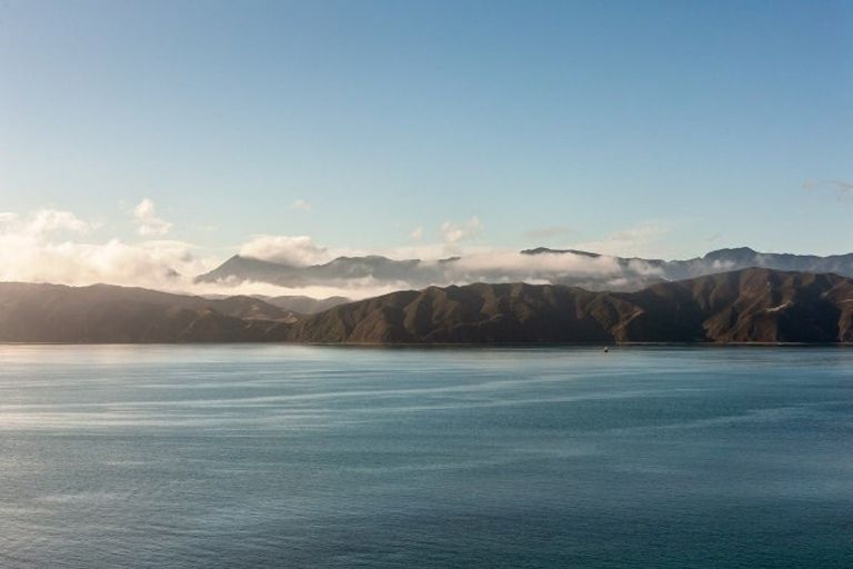 Photo of property in 3 Maramanui Way, Karaka Bays, Wellington, 6022