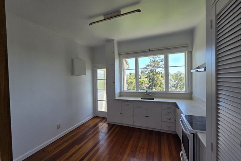 Photo of property in 207 Titirangi Road, Titirangi, Auckland, 0604