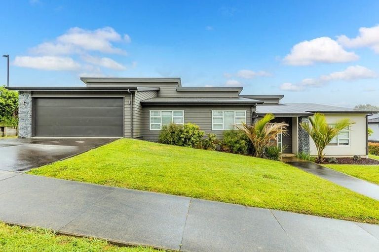 Photo of property in 2 Fennell Crescent, Silverdale, 0932