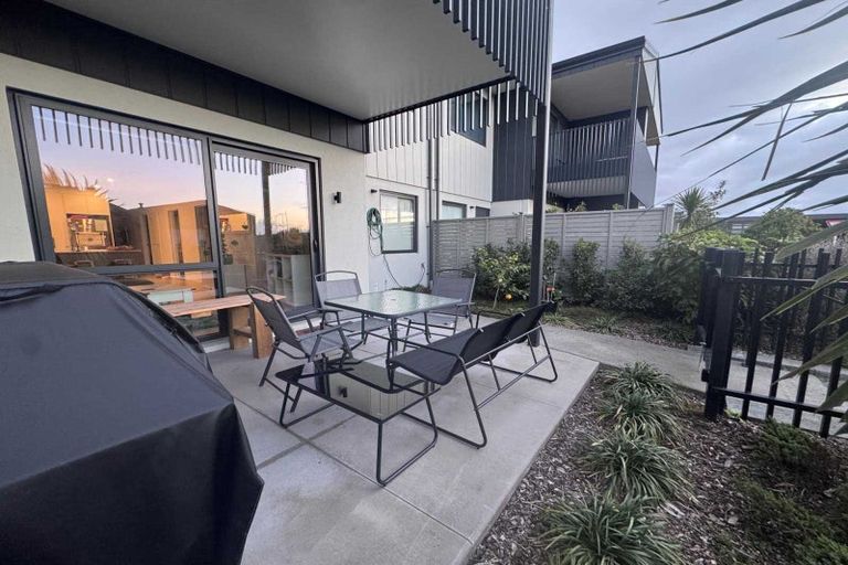 Photo of property in 6 Juniper Drive, Rosehill, Papakura, 2113