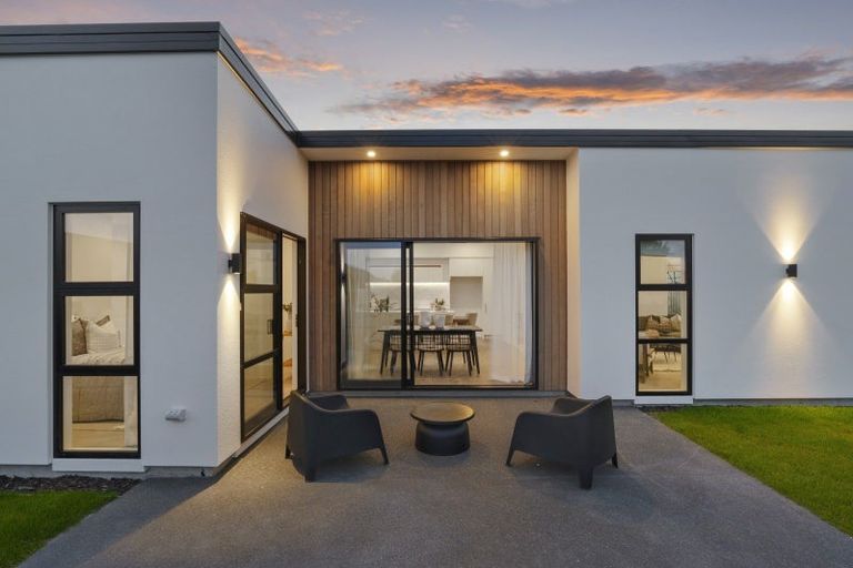 Photo of property in 15 Perehia Mews, Marshland, Christchurch, 8083