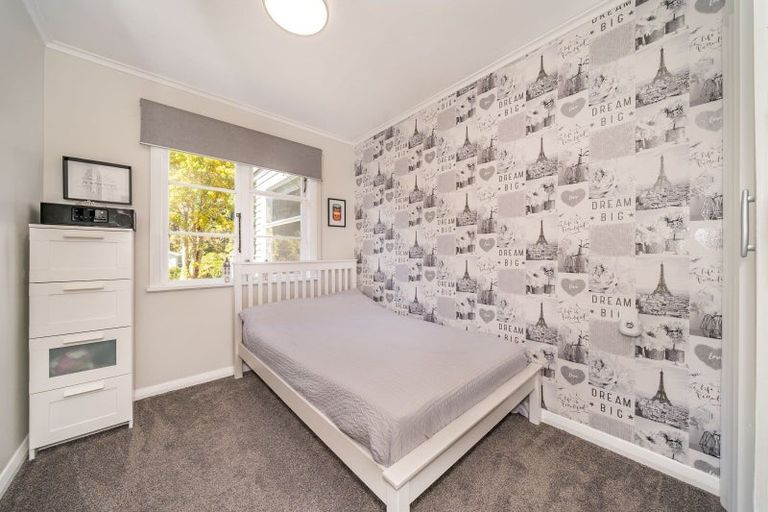 Photo of property in 114 Pinehaven Road, Pinehaven, Upper Hutt, 5019