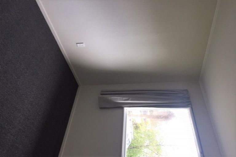 Photo of property in 9 Shale Avenue, Massey, Auckland, 0614