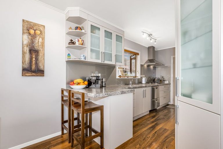 Photo of property in 25 Russell Road, Wainuiomata, Lower Hutt, 5014