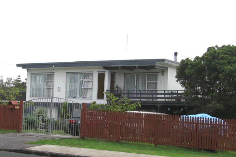 Photo of property in 54 Colwill Road, Massey, Auckland, 0614