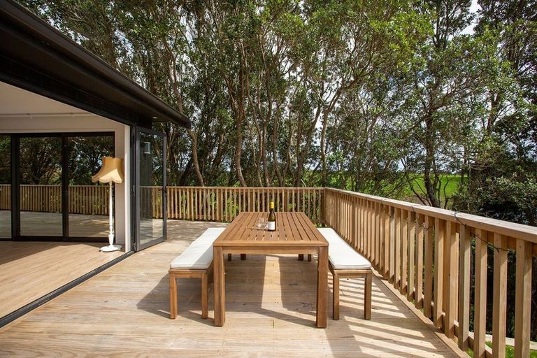 Photo of property in 16b Russell Drive, Oakura, 4314