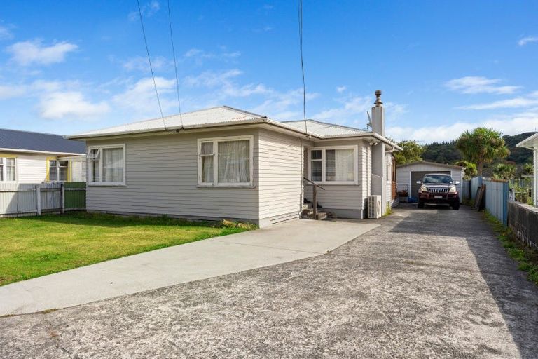 Photo of property in 75 Wise Street, Wainuiomata, Lower Hutt, 5014