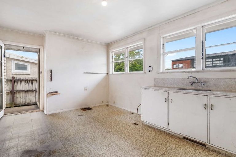 Photo of property in 51 Tawa Crescent, Manurewa, Auckland, 2102