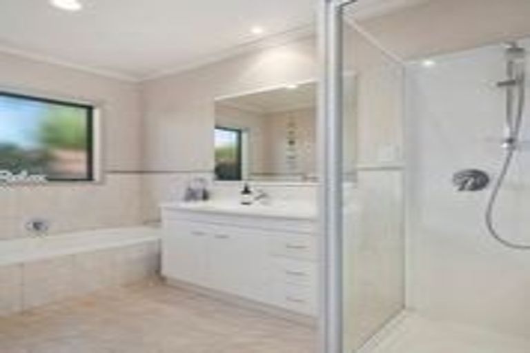 Photo of property in 612 Grenada Street, Papamoa Beach, Papamoa, 3118