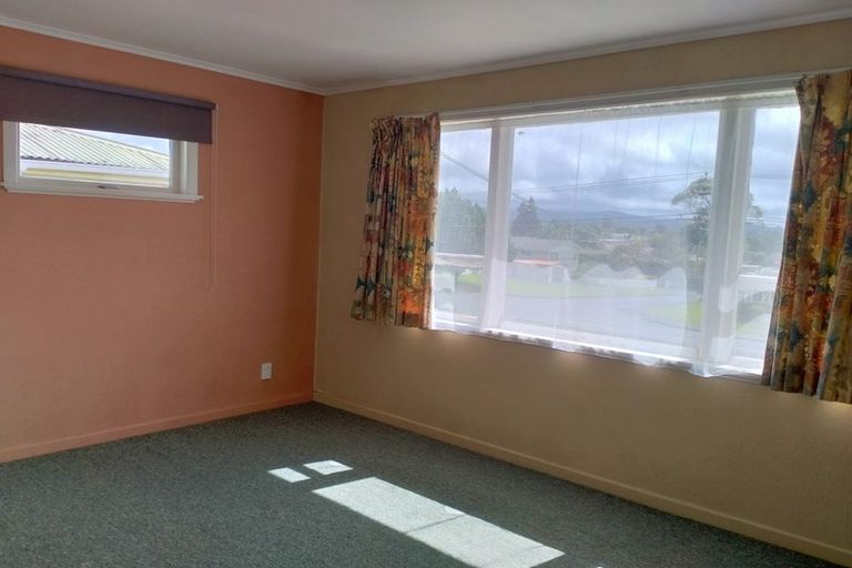 Photo of property in 185 Rathgar Road, Henderson, Auckland, 0610