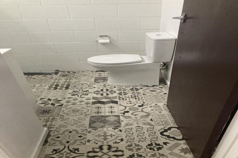 Photo of property in 3 Westmere Place, Takaro, Palmerston North, 4412