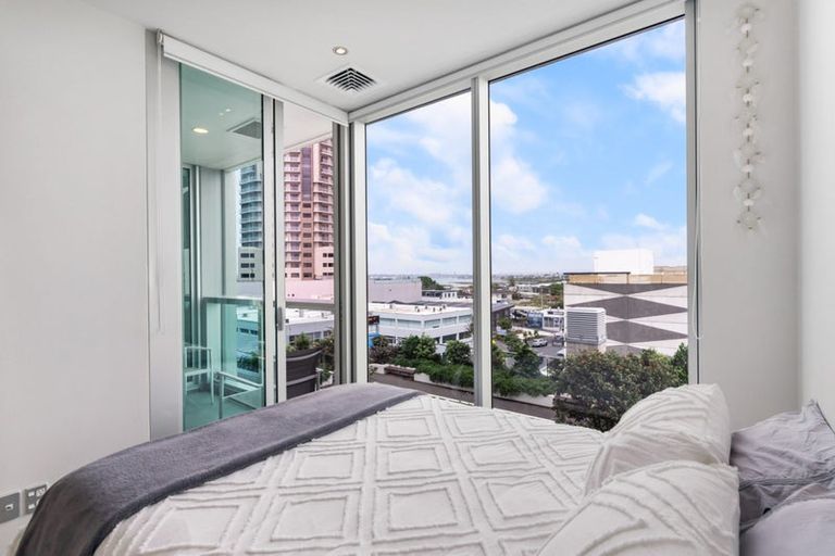 Photo of property in Sentinel Apartments, 505/3 Northcroft Street, Takapuna, Auckland, 0622