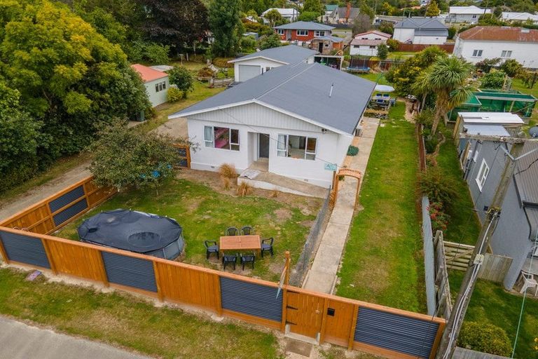 Photo of property in 6 Naylor Street, Waimate, 7924