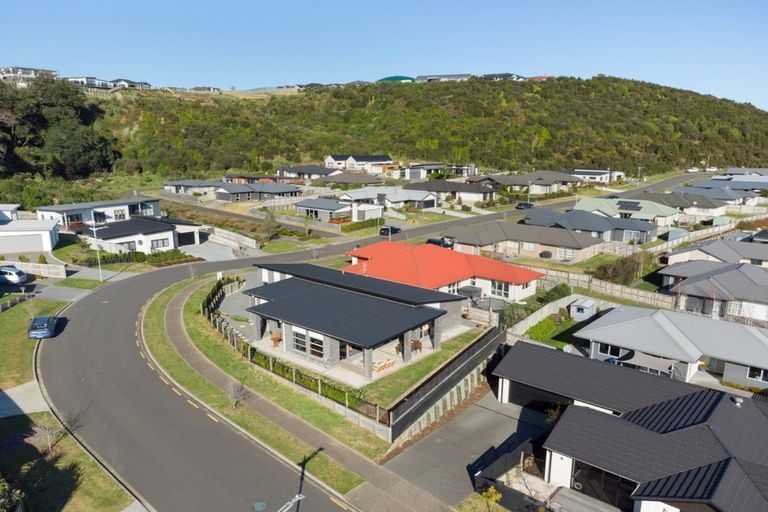 Photo of property in 4 Rochfort Crescent, Pyes Pa, Tauranga, 3112