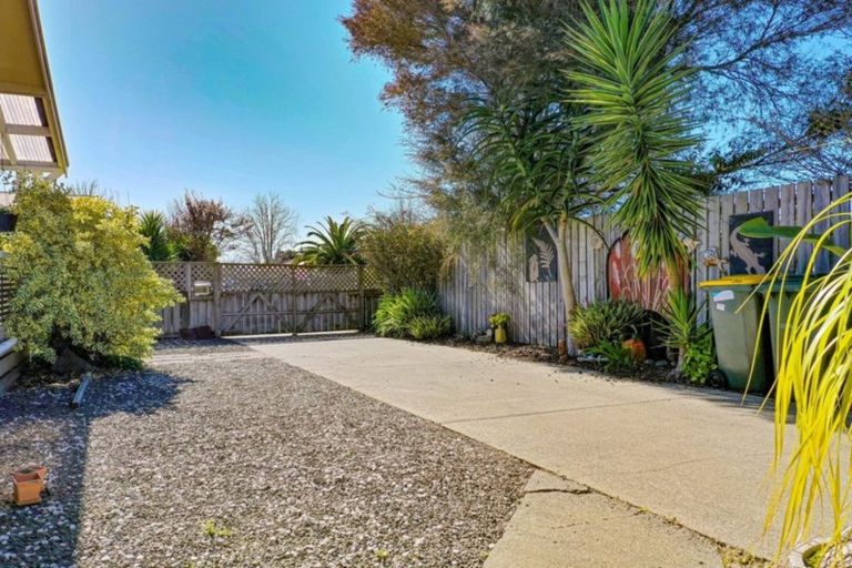 Photo of property in 1/81 Awatapu Drive, Whakatane, 3120