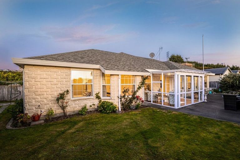 Photo of property in 84 Navigation Drive, Whitby, Porirua, 5024